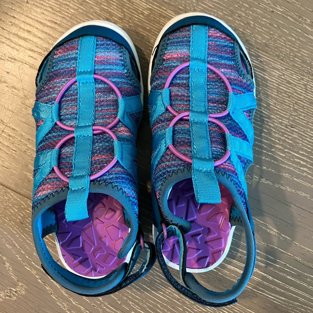 Land’s End kids water shoes size US 11M